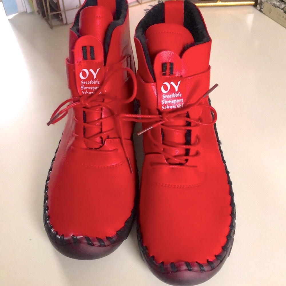 OY Brand Sneakers